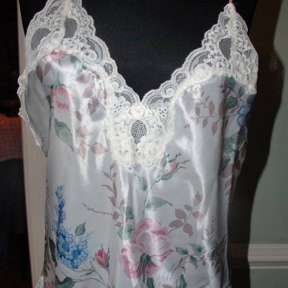 NWOT Floral and Lace Teddi - Picture 1 of 4